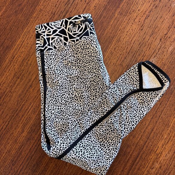 Lululemon Real Quick Tight Miss Mosaic White - Picture 1 of 5
